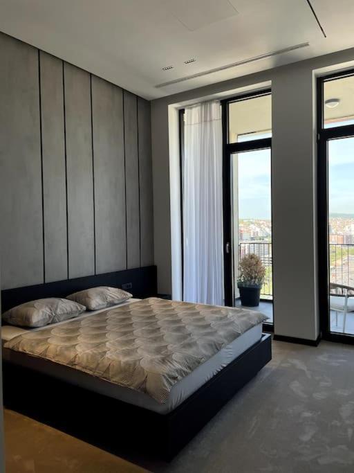 Luxury Penthouse Prishtina Lejlighed Pristina Eksteriør billede