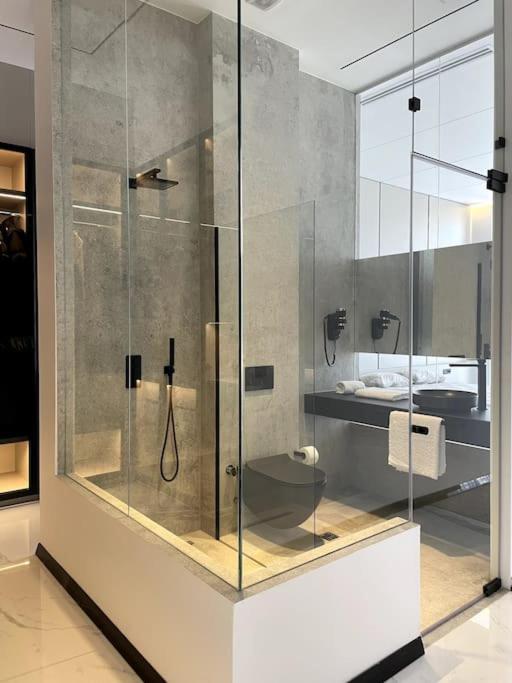 Luxury Penthouse Prishtina Lejlighed Pristina Eksteriør billede